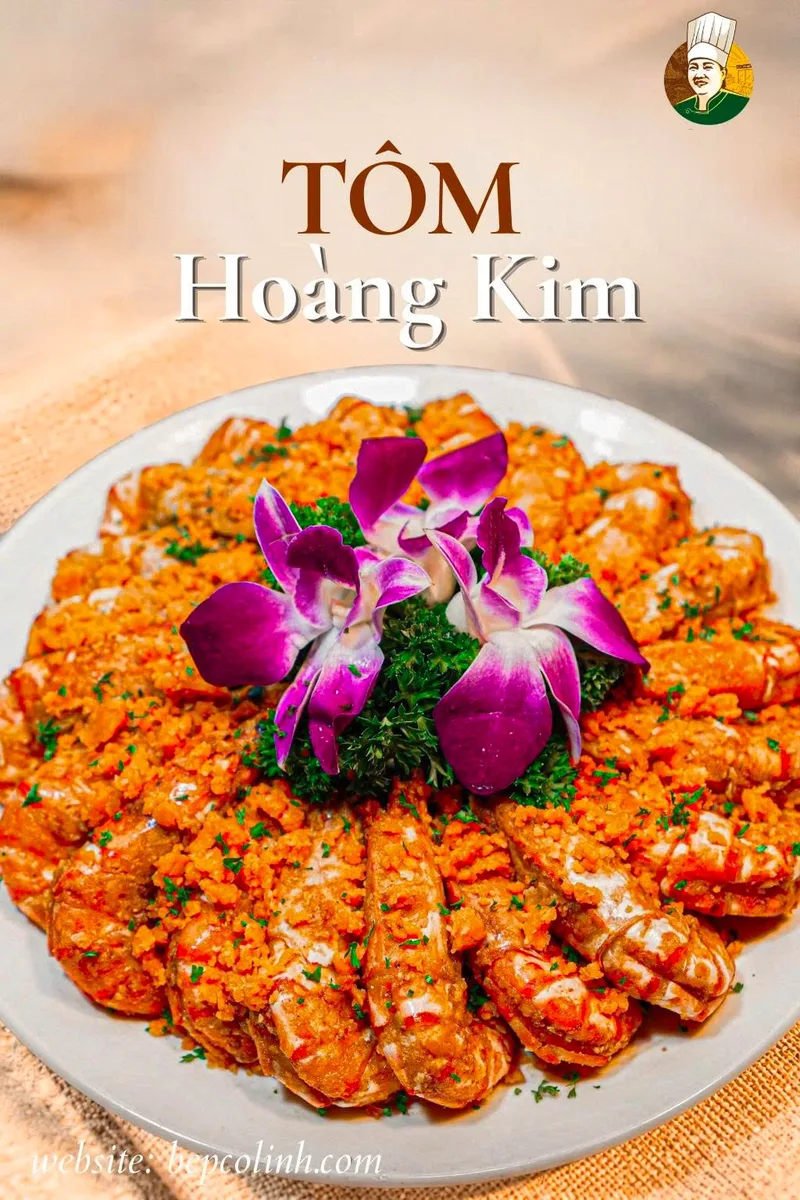 Poster tôm hoàng kim của Bếp Cô Linh: tôm phủ lớp vàng giòn, trang trí hoa lan